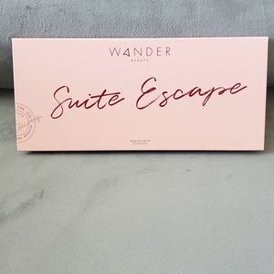 Wander Beauty Suite Escape Eyeshadow Palette